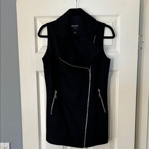Black Sleeveless Vest with Zipper Detail